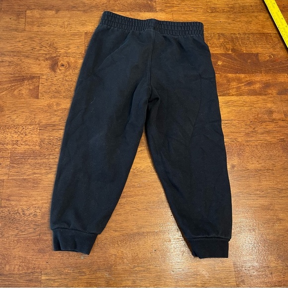 Nike Kids Black Sweatpants jogger size 4-5 - Picture 2 of 4